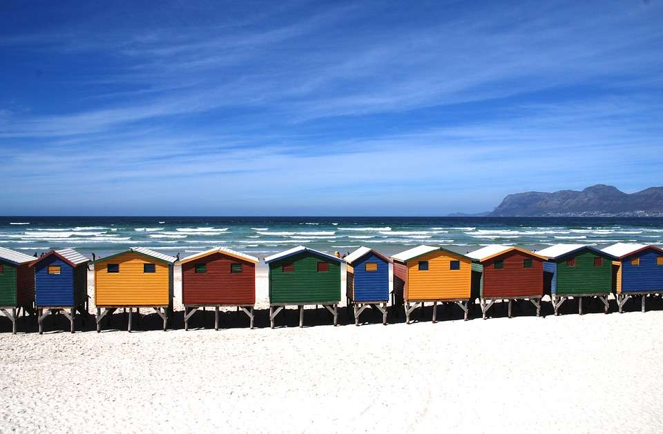 Cabane lângă mare. puzzle online