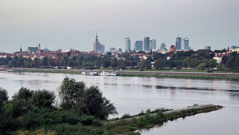 Warschau. Panorama der Stadt. Puzzlespiel online