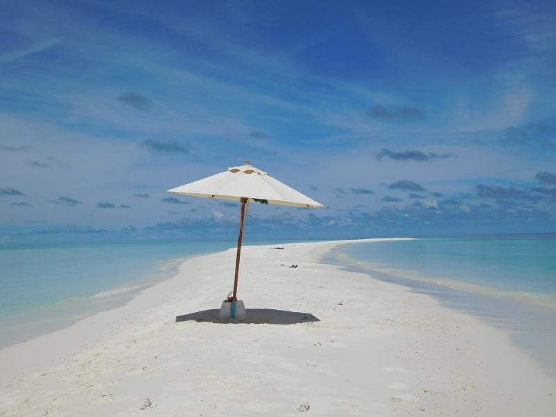 Strand van de Malediven. legpuzzel online