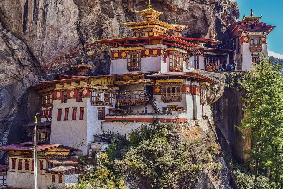 De Bután. Monasterio. rompecabezas en línea