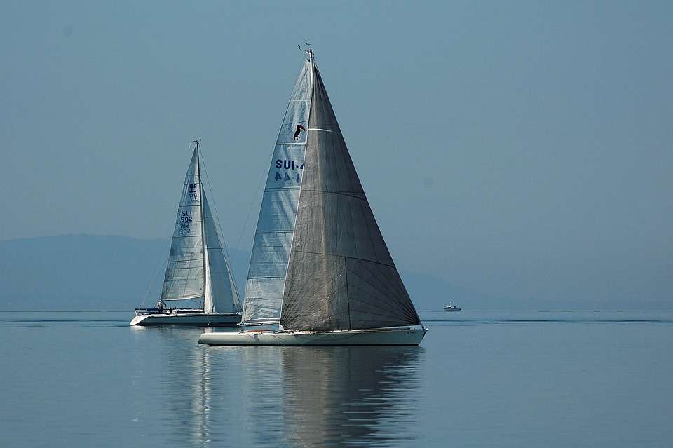 Barche a vela sul lago di Gine puzzle online