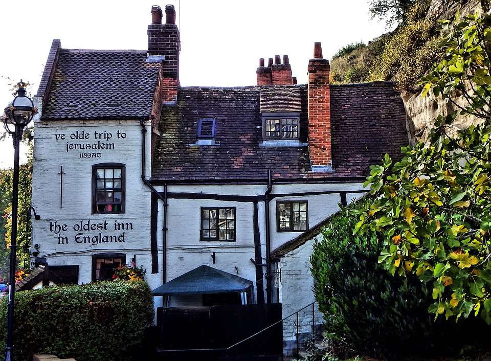 Cea mai veche tavernă din Anglia. puzzle online