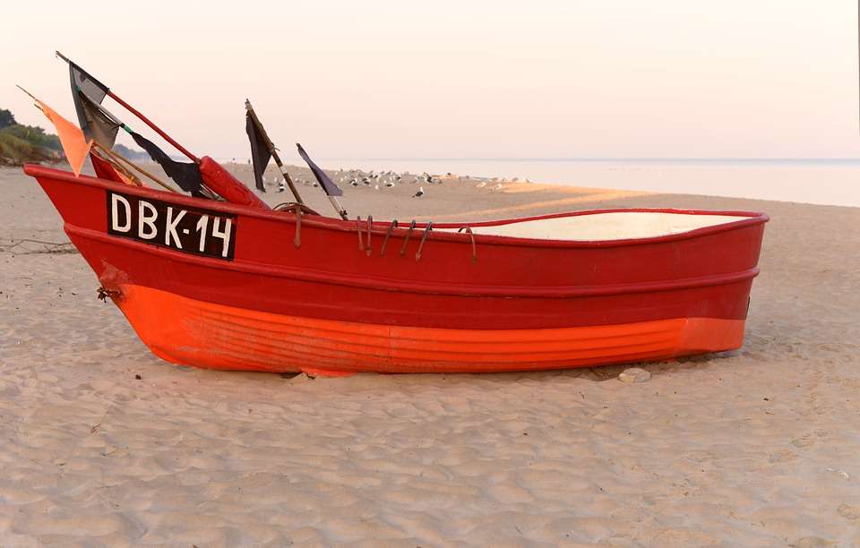 Cutter on the beach. jigsaw puzzle online