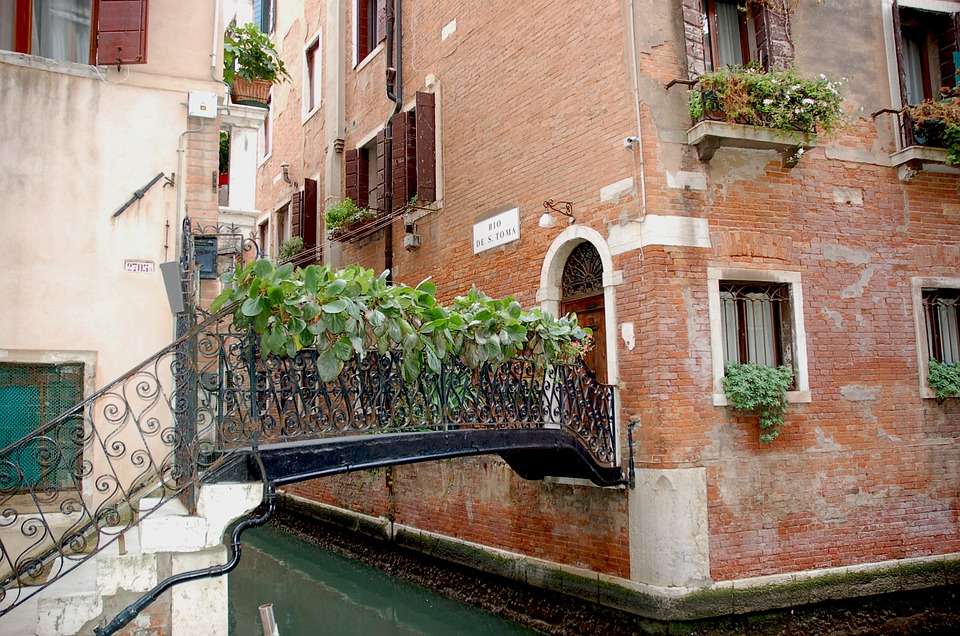 Венеция. Къща на канала. онлайн пъзел