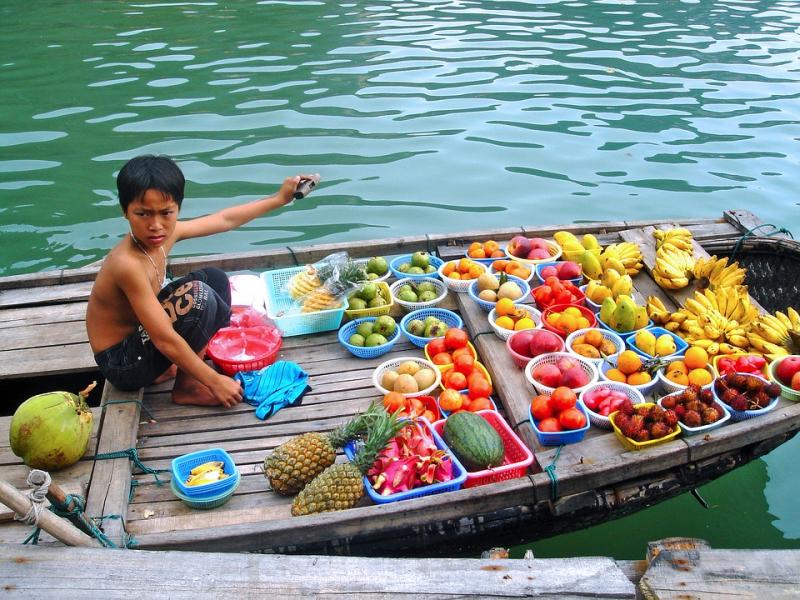 Un piccolo venditore di frutta puzzle online