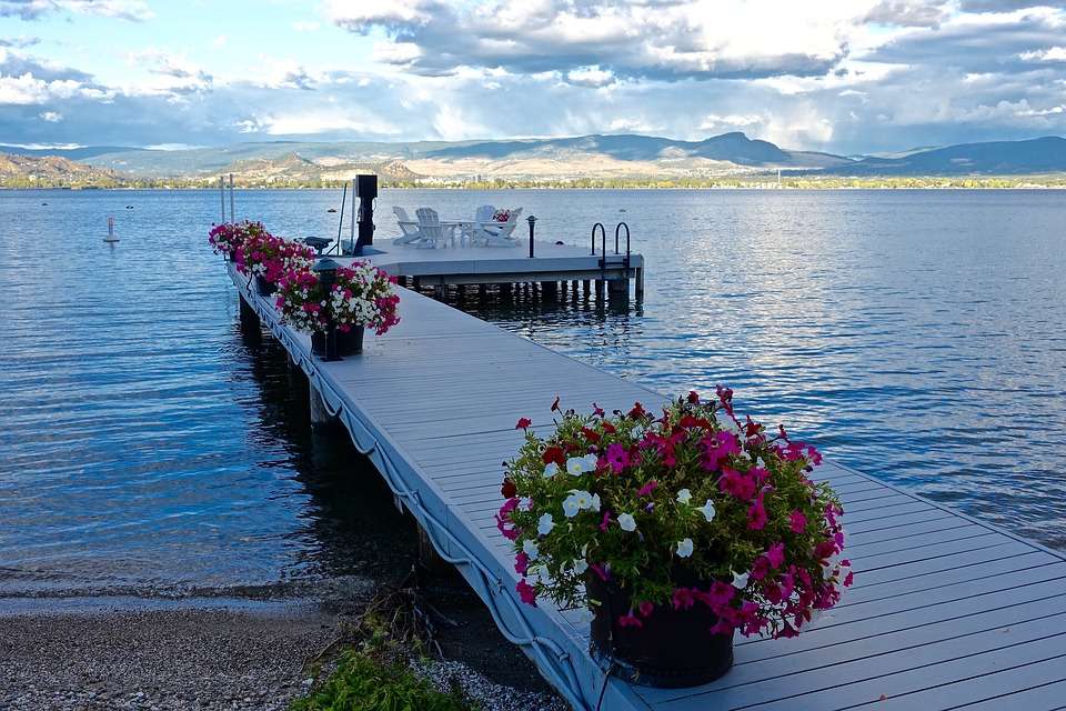 Pier on the lake in Canada. jigsaw puzzle online