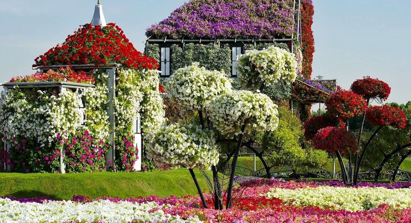 Colorful gardens jigsaw puzzle online