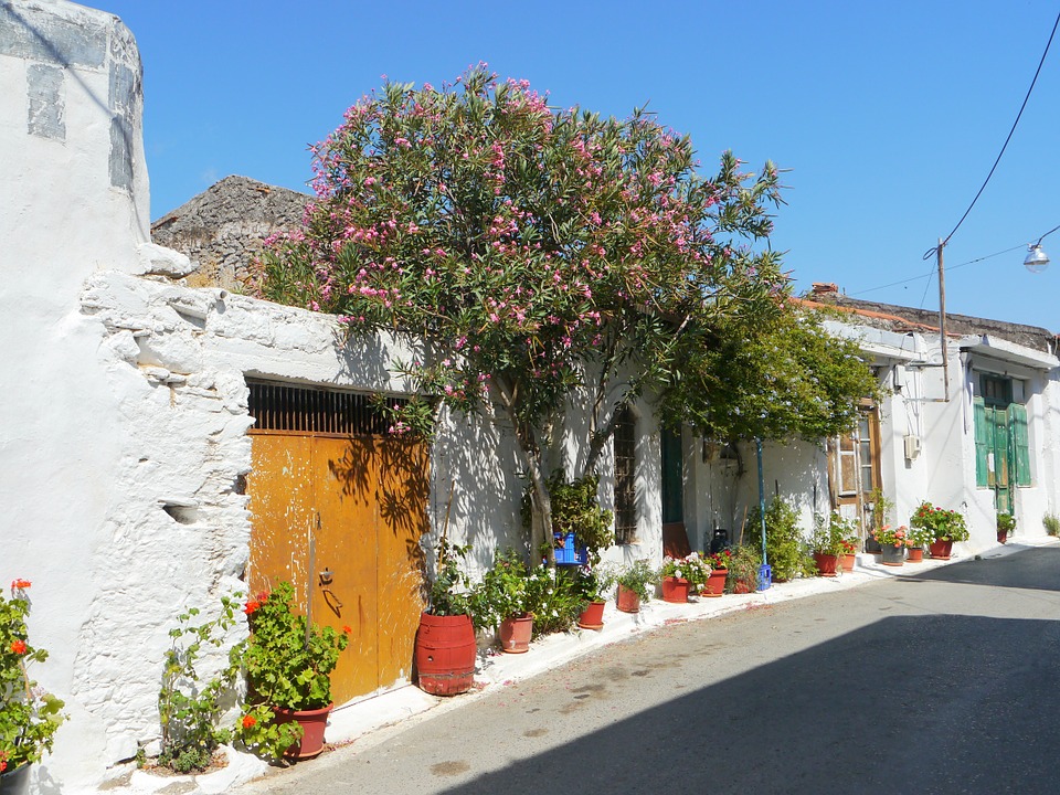 Une rue en Crète. puzzle en ligne