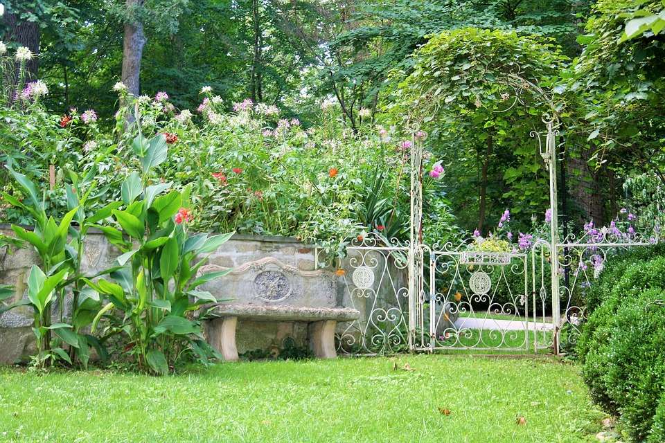 Лятна градина. онлайн пъзел