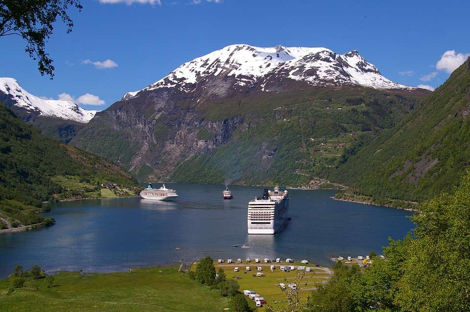 Au fjordzie norvégien. puzzle en ligne