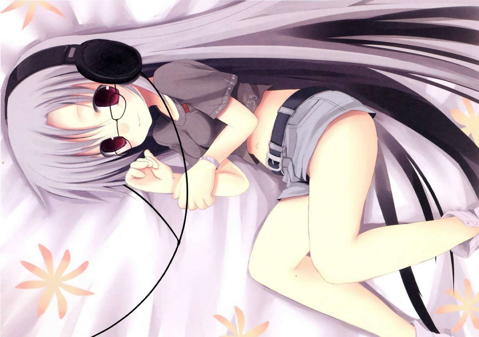 a girl listening to music jigsaw puzzle online