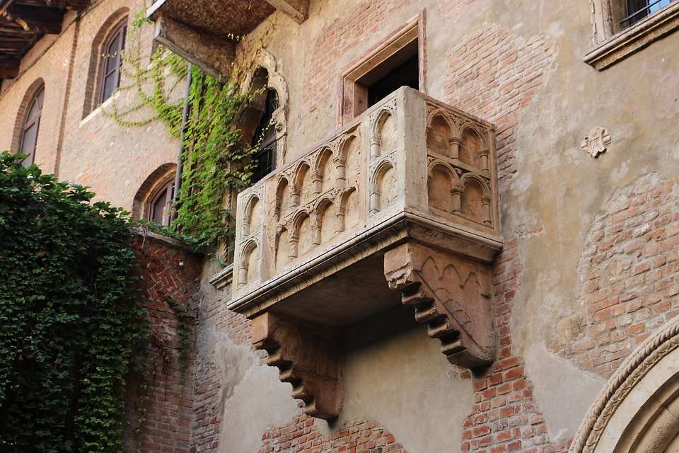 Julietts balkong i Verona. Pussel online