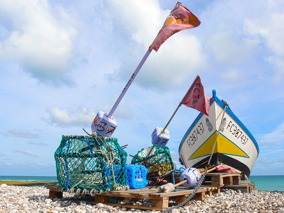 Fishing boat. jigsaw puzzle online