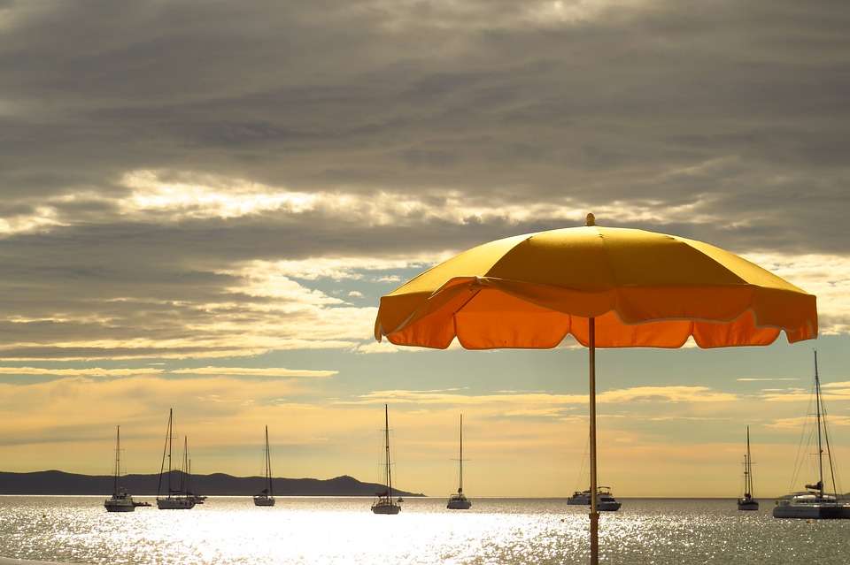 Coucher de soleil sur la baie. puzzle en ligne