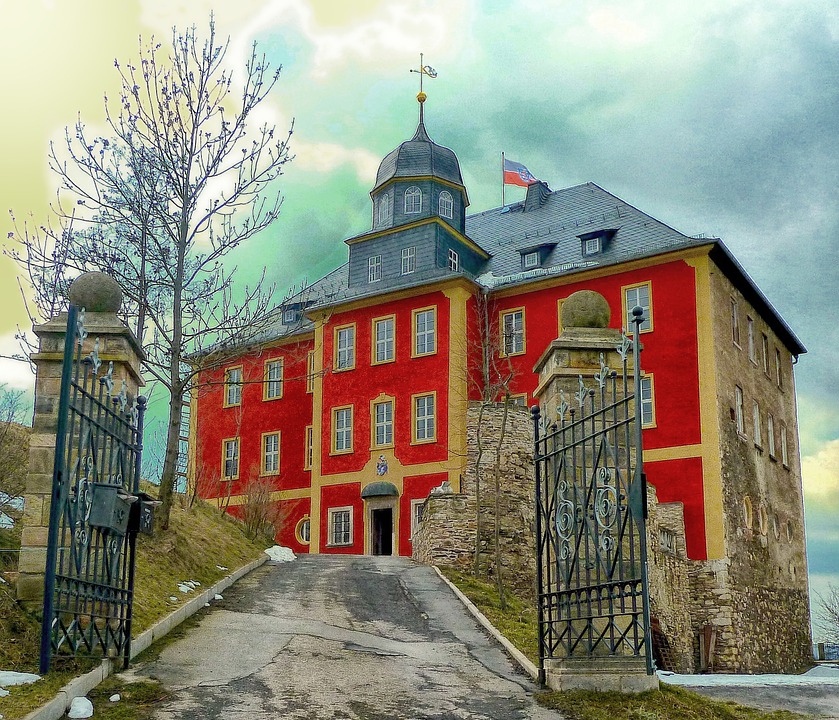 Palace in Ranis. jigsaw puzzle online