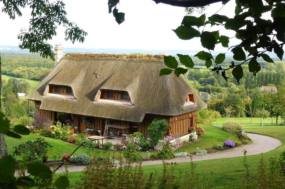 Huis op het Franse platteland. legpuzzel online