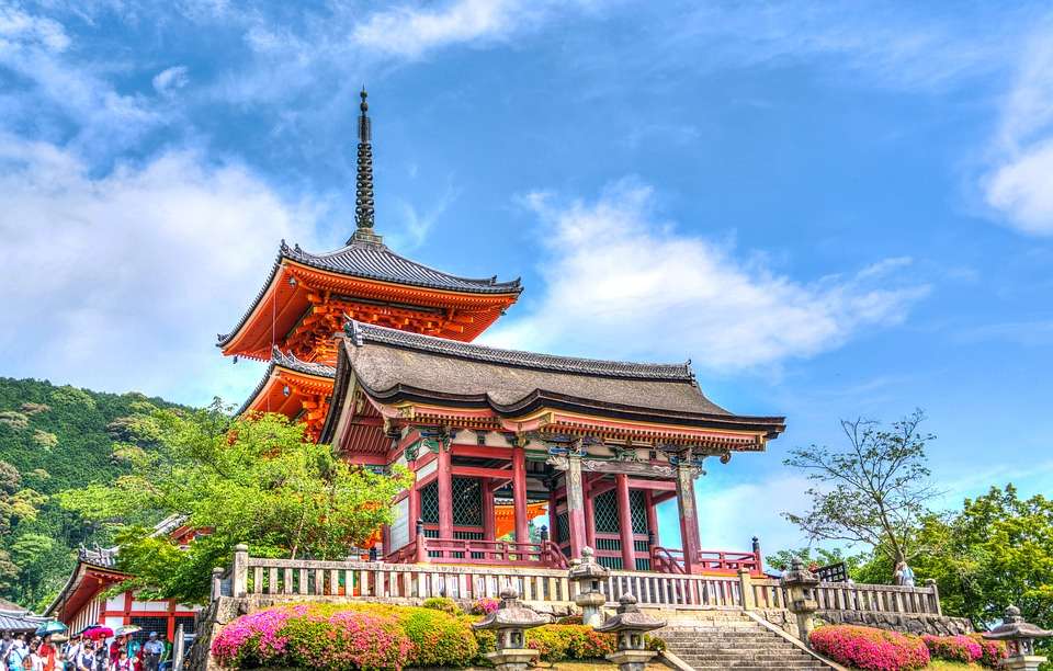 Пагода в Киото. онлайн-пазл