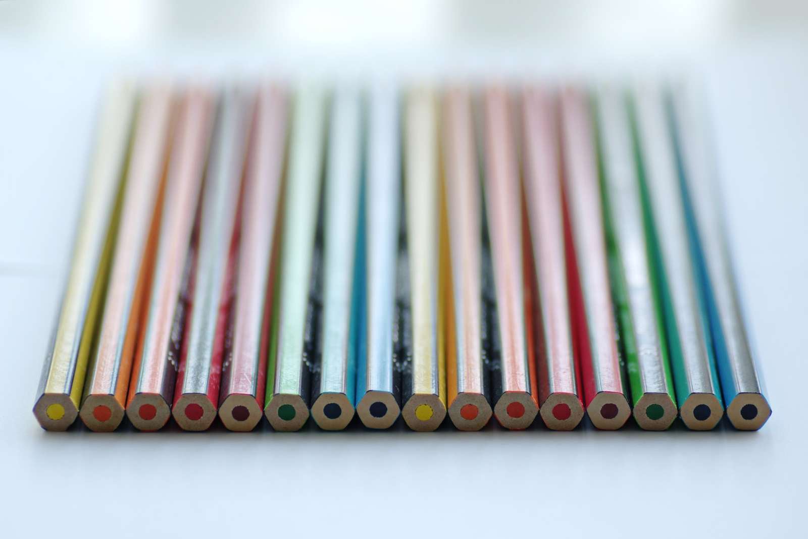 Stacking pencils online puzzle