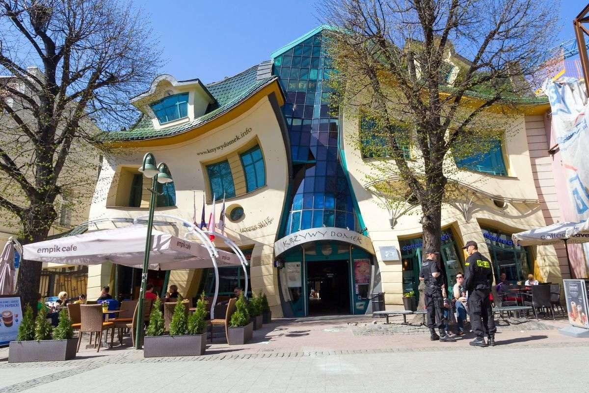 Crooked House in Sopot. jigsaw puzzle online