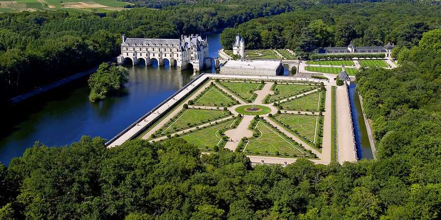 Castelul Chenonceau. jigsaw puzzle online