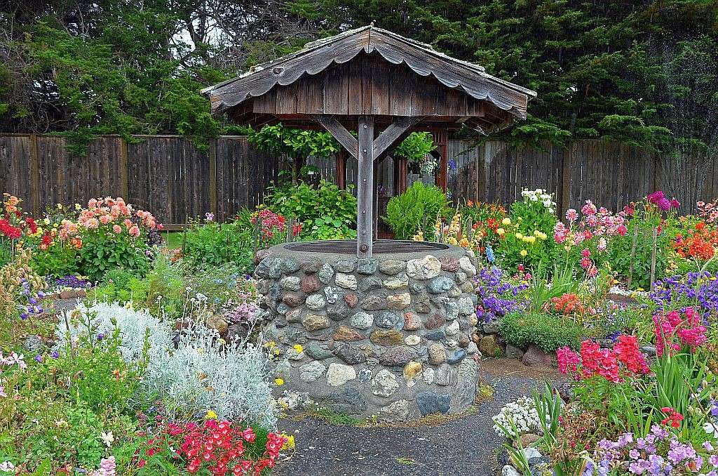 well in the garden jigsaw puzzle online
