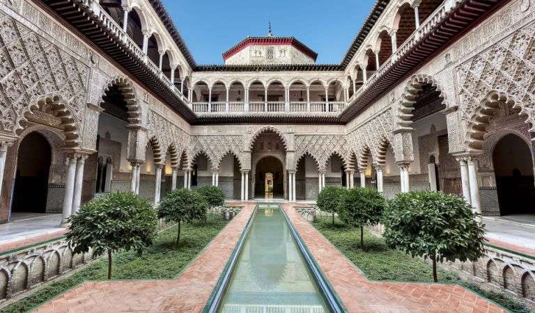 palácio em Sevilha quebra-cabeças online
