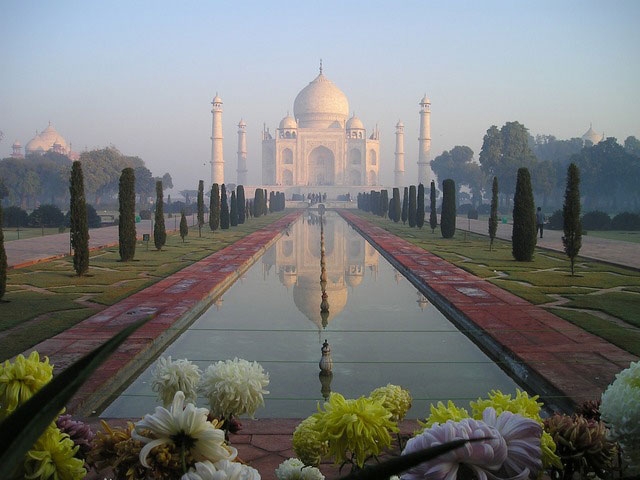 Taj Mahal en la India. rompecabezas en línea