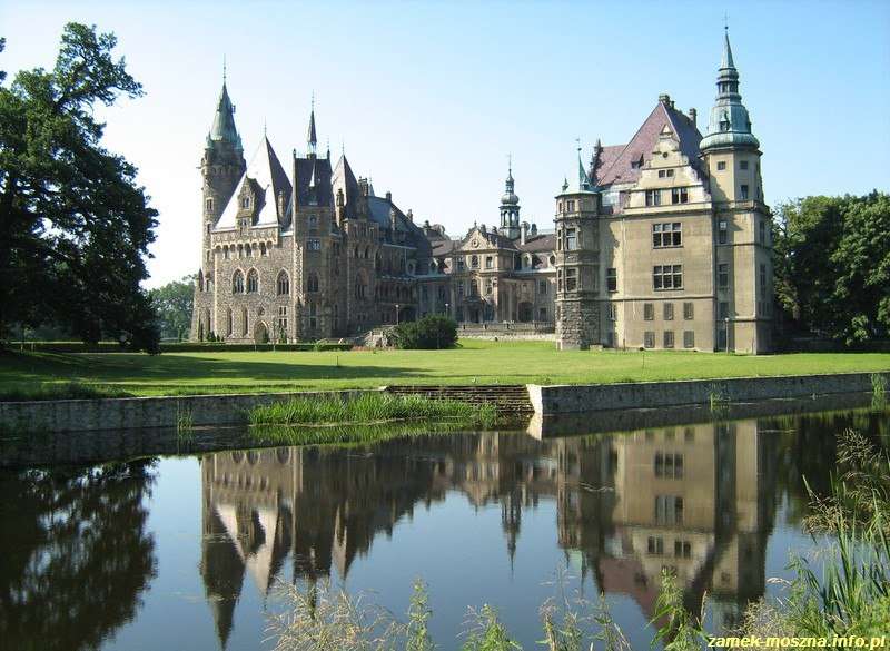 Castelo de Moszna. puzzle online