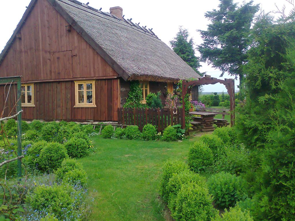 Cottage à Minikowo. puzzle en ligne