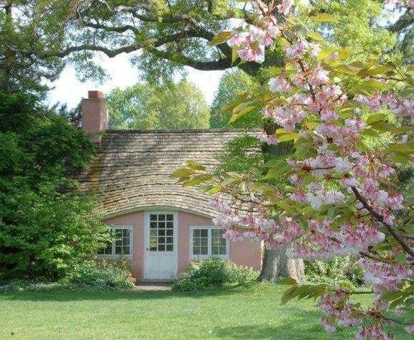 Egy rózsaszín ház. online puzzle