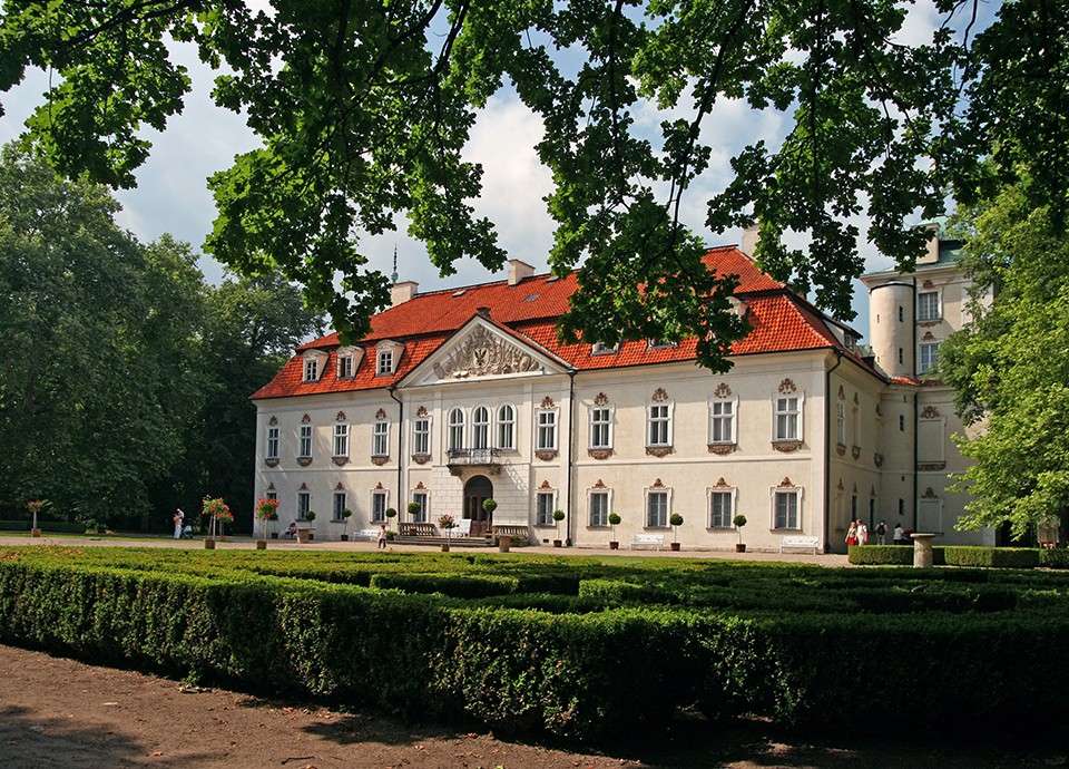 Palast in Nieborów. Puzzlespiel online