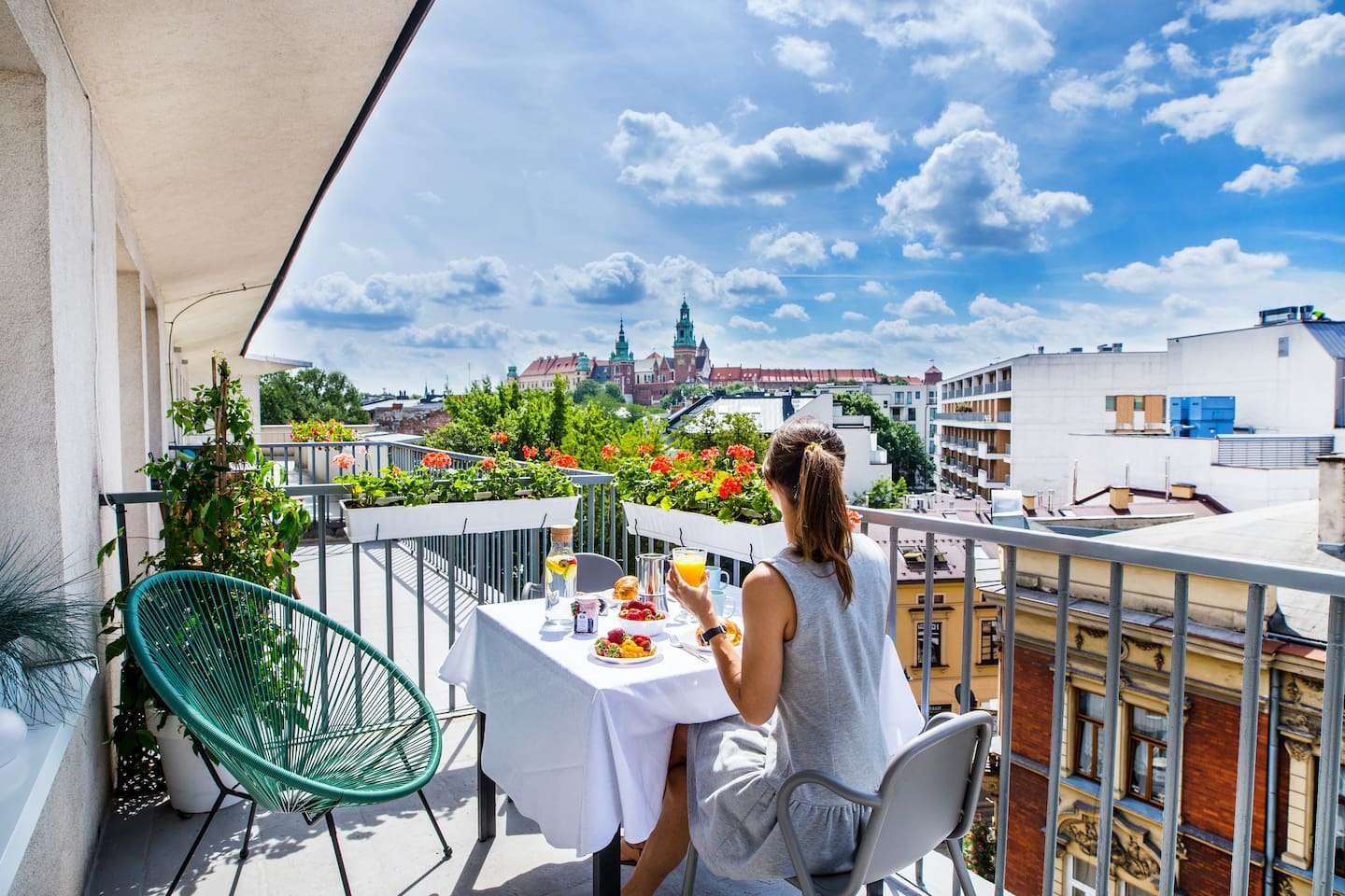 Ontbijt met uitzicht op het Wawel-kasteel. legpuzzel online