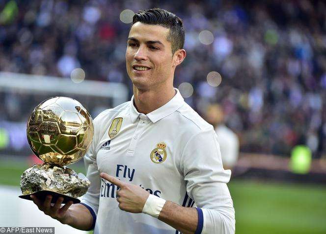 Ronaldo con la copa rompecabezas en línea