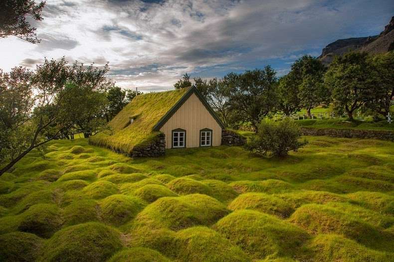 Kirche in Island. Puzzlespiel online