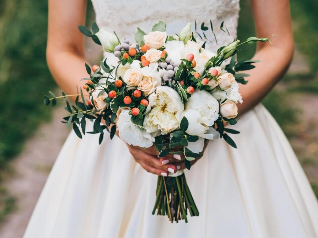 Bruiloft boeket - witte rozen legpuzzel online