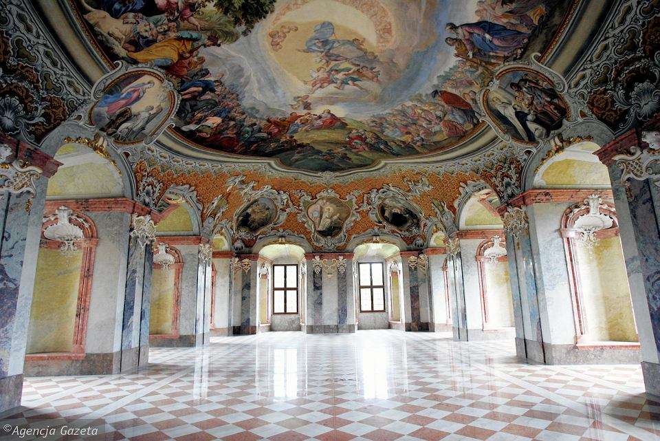 Цистерцианското абатство в Lubiąż. онлайн пъзел