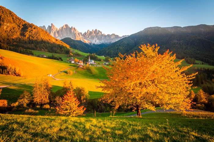 Autumn in the Dolomites. jigsaw puzzle online