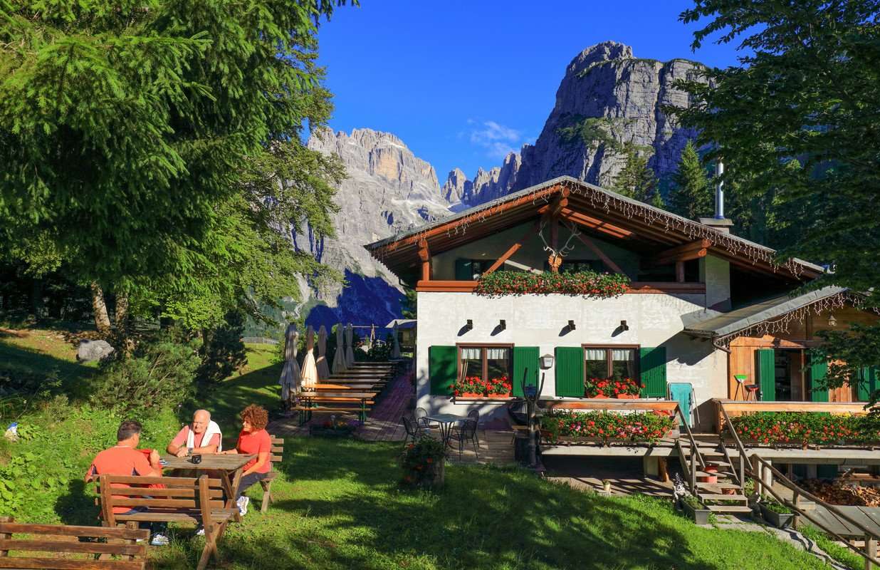 hostel in the mountains jigsaw puzzle online