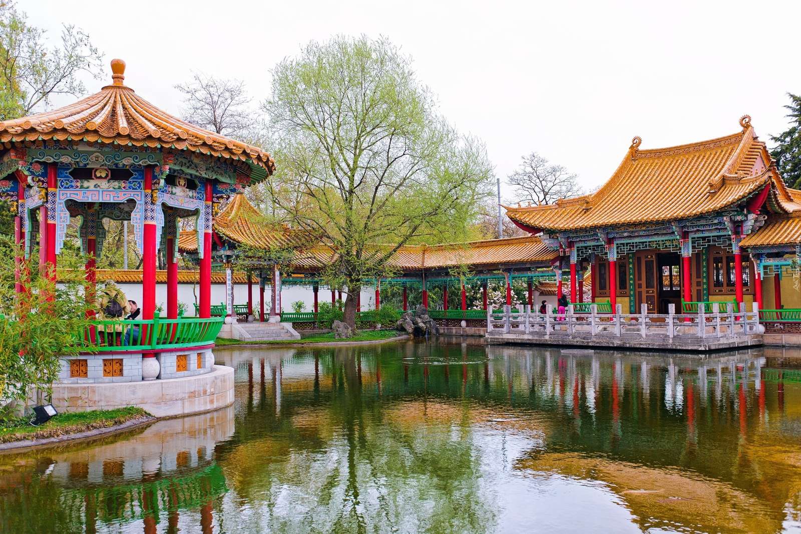 Chinesischer Garten in Zürich. Puzzlespiel online