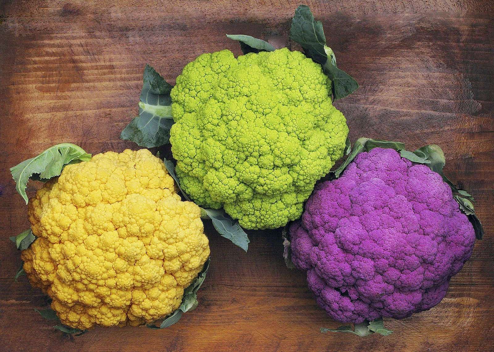 Colorful cauliflowers. jigsaw puzzle online