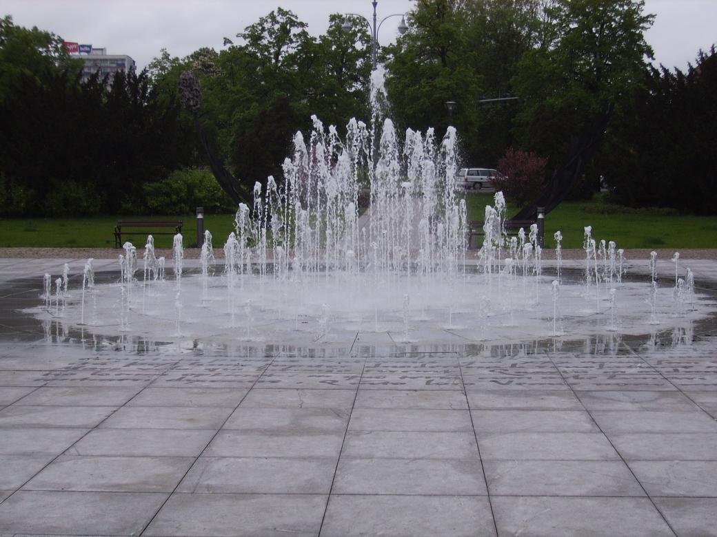Fountain. jigsaw puzzle online
