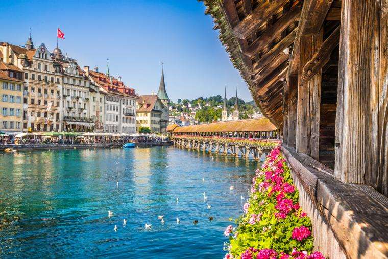 Die Klosterbrücke in Luzern. Puzzlespiel online