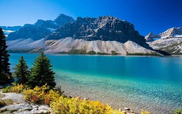 Lake Alberta i Kanada. Pussel online