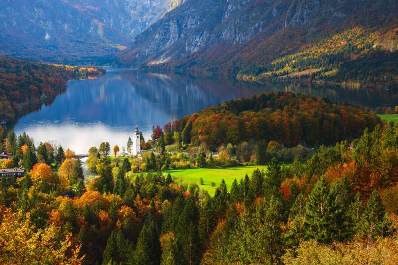 Herfst aan het meer van Bled legpuzzel online