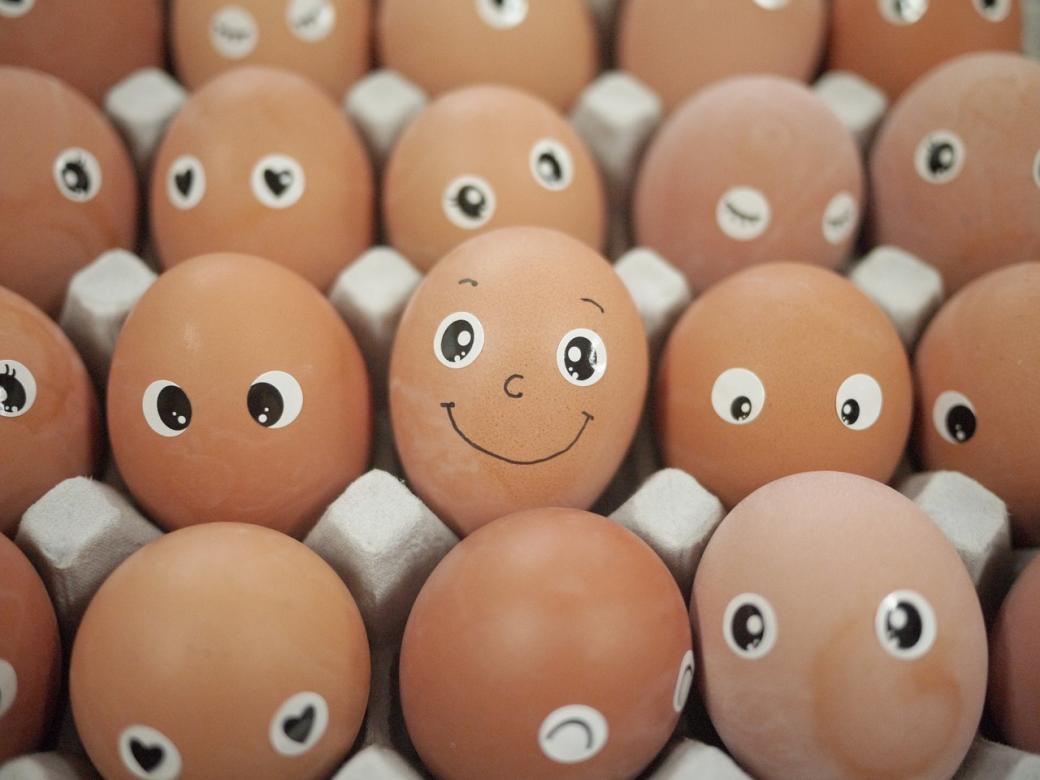 Huevos felices rompecabezas en línea