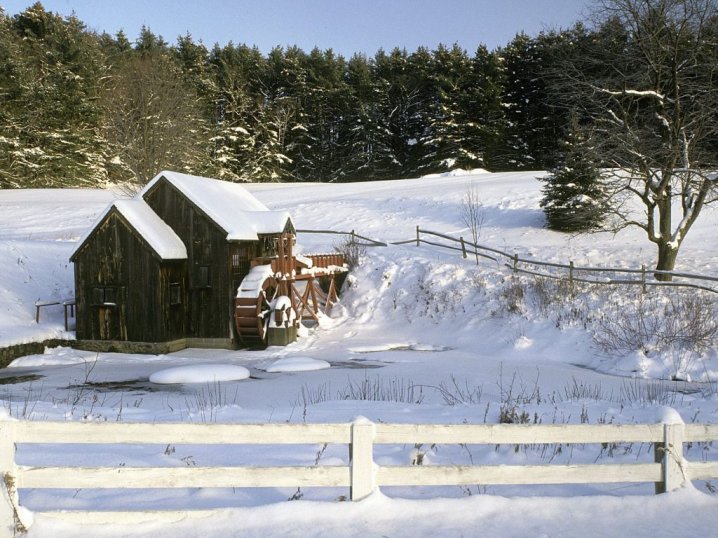 Winter landscape online puzzle