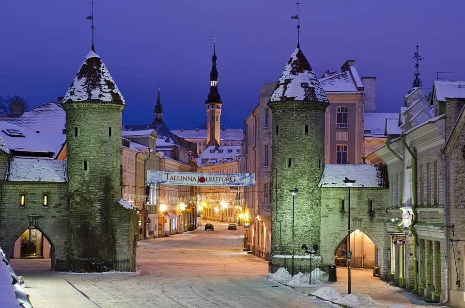 Zima v Tallinnu. skládačky online