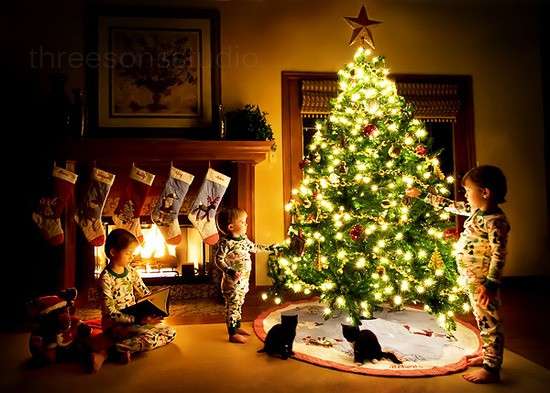 Heiliger und Weihnachtsbaum Puzzlespiel online