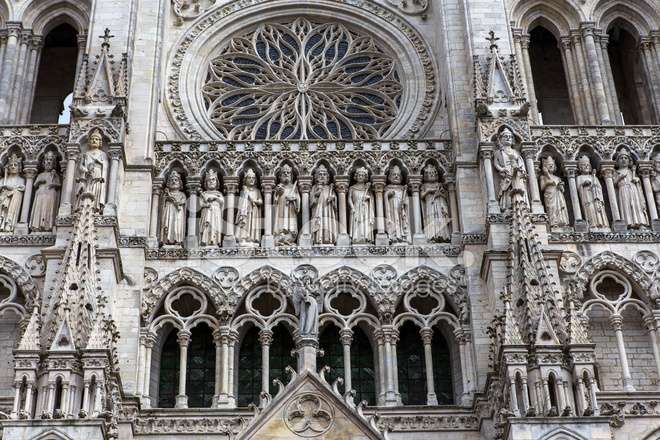 Cathedral in Amiens jigsaw puzzle online