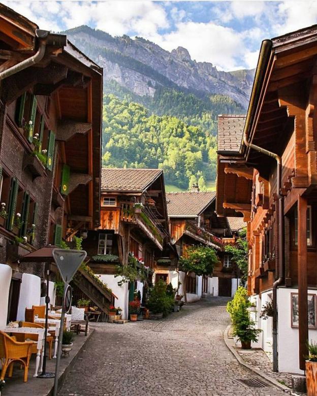 Village suisse. puzzle en ligne